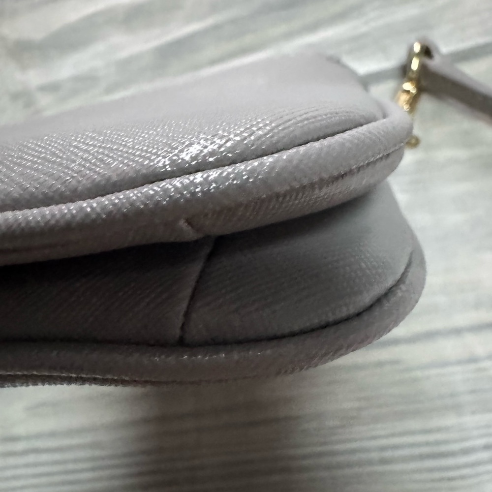 Tory Burch Robinson Turnlock Leather Crossbody - Like New Condition 🤍 - Picture 10 of 12